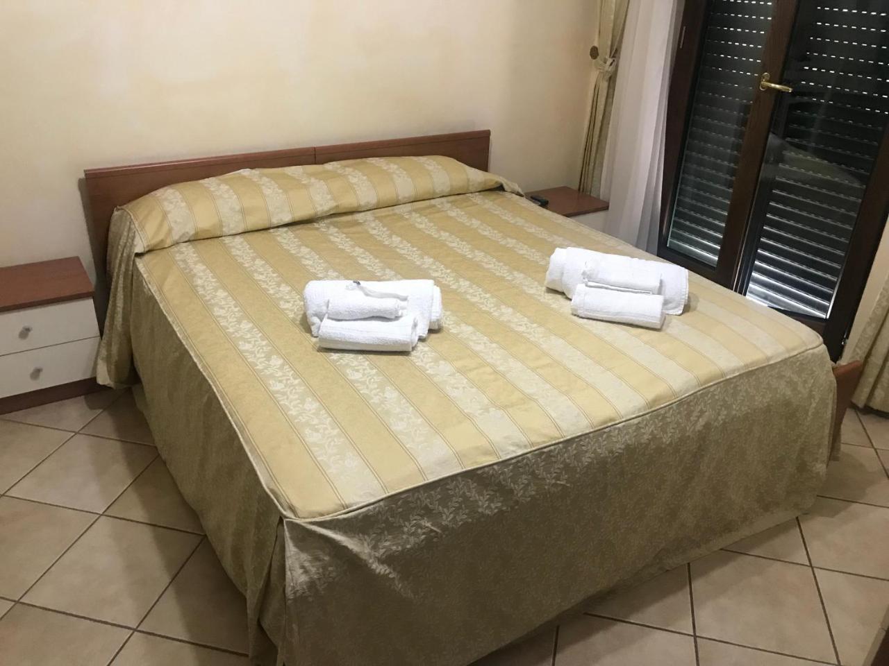 Guesthouse Ristorante Al Giardinetto Francavilla in Sinni Bagian luar foto